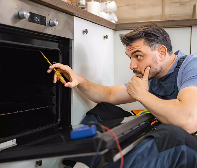 Why Biddeford Households Choose Biddeford Appliance Pro for Every Gas Oven Fix?